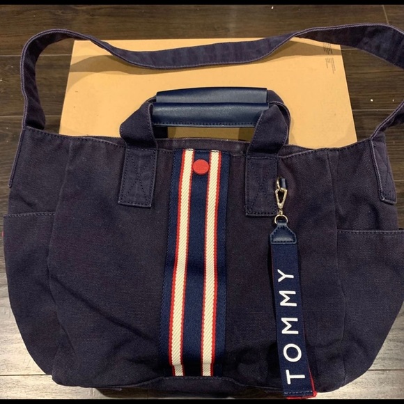 Tommy Hilfiger Bags Tommy Hilfiger Crossbody Bag Poshmark